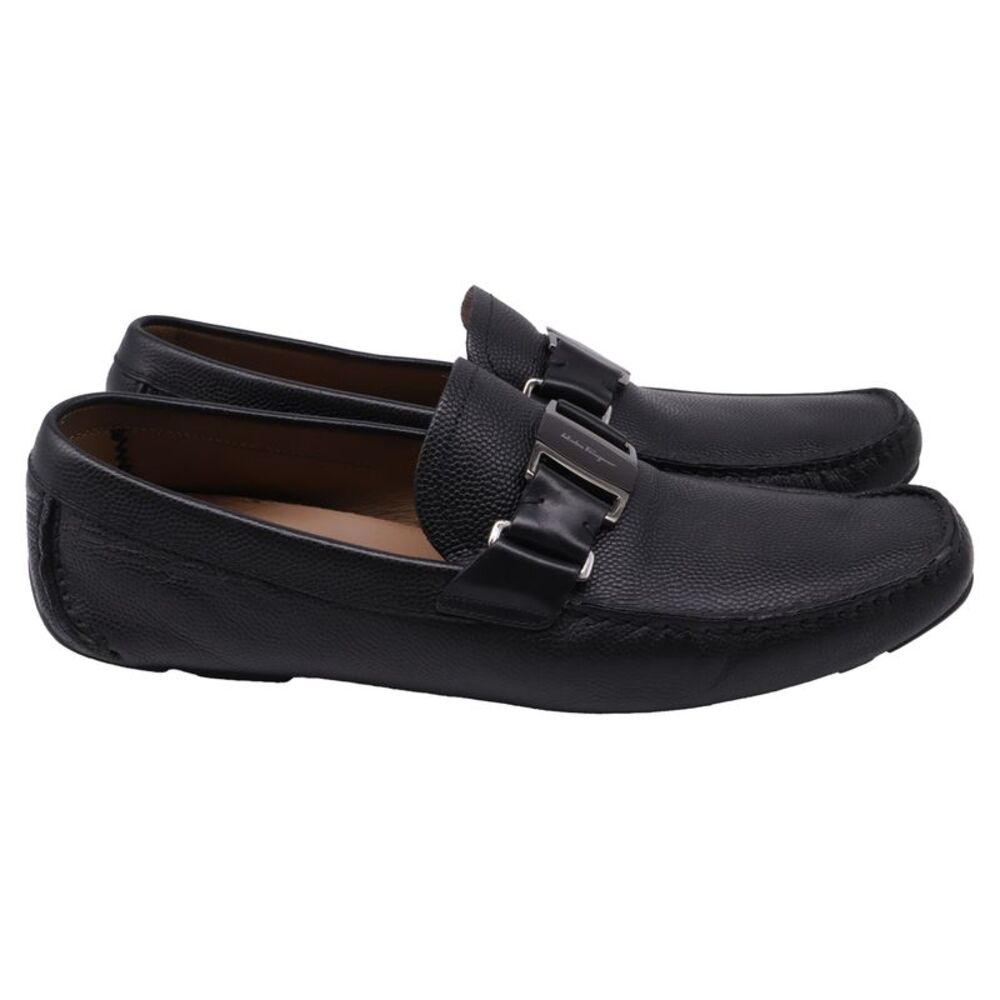 Ferragamo Sardegna Loafers in Black Leather
